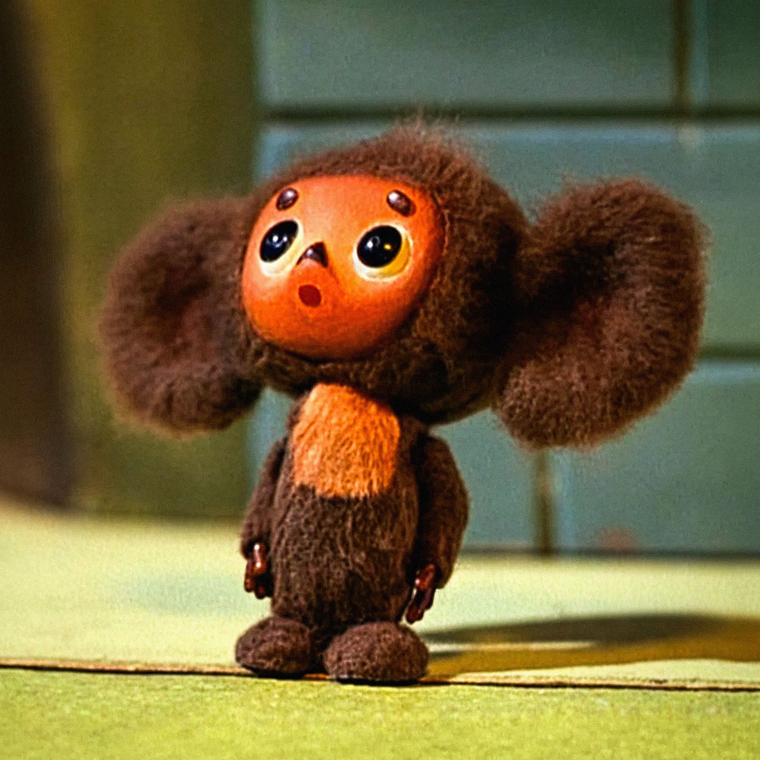 Large 61x91cm poster with original surprised Cheburashka from old Soviet cartoon. With logo Чебурашка. Closeup.